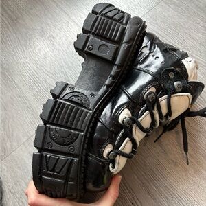 NewRocks size 40 (US 9 Women’s)